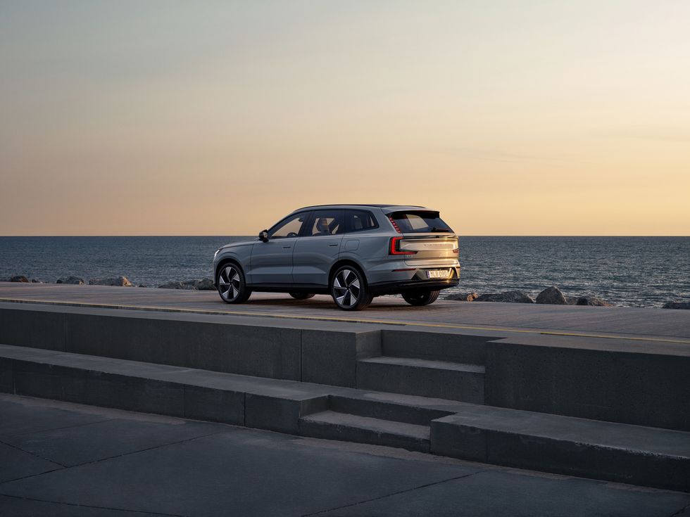 Volvo Announce All-New EX90 Electric